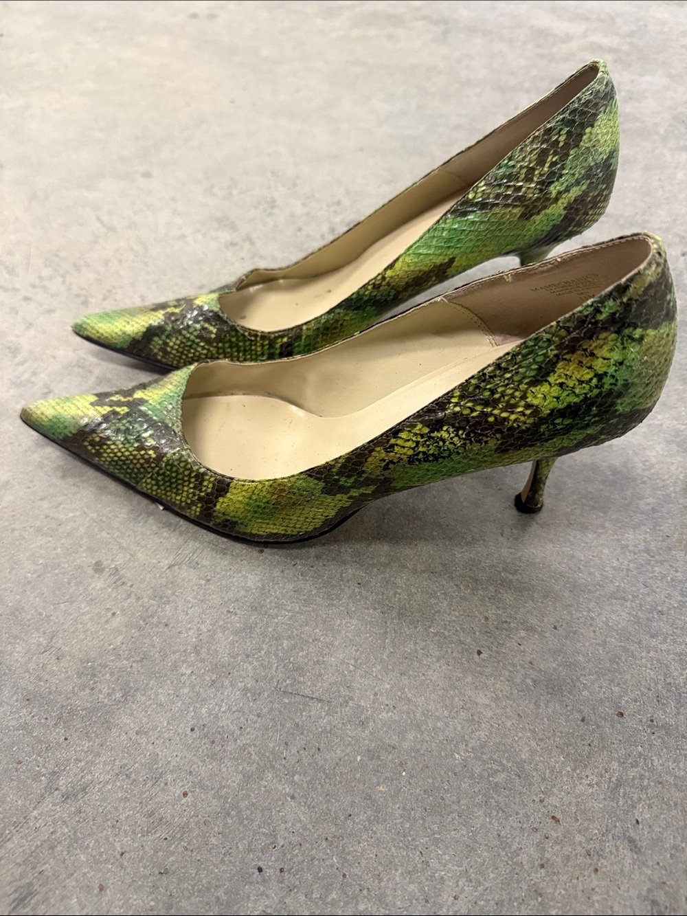 Anne Klein Vintage Y2K Green Snakeskin Pointed Toe Pump - Picture 2 of 5